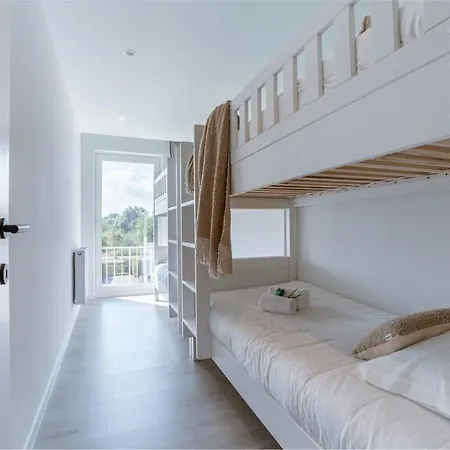 Huswell - Modern With Sea-view In