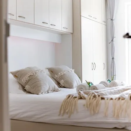 Apartment Huswell - Modern With Sea-view In